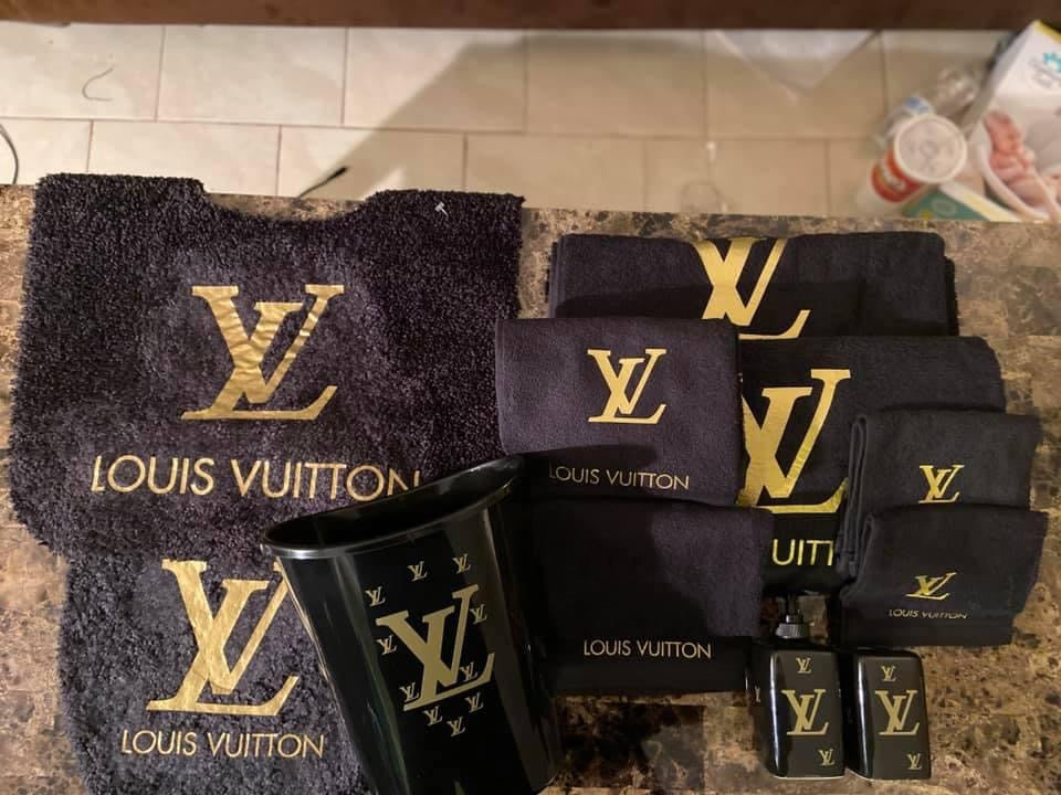 Louis Vuitton White Black Bathroom Set • Kybershop